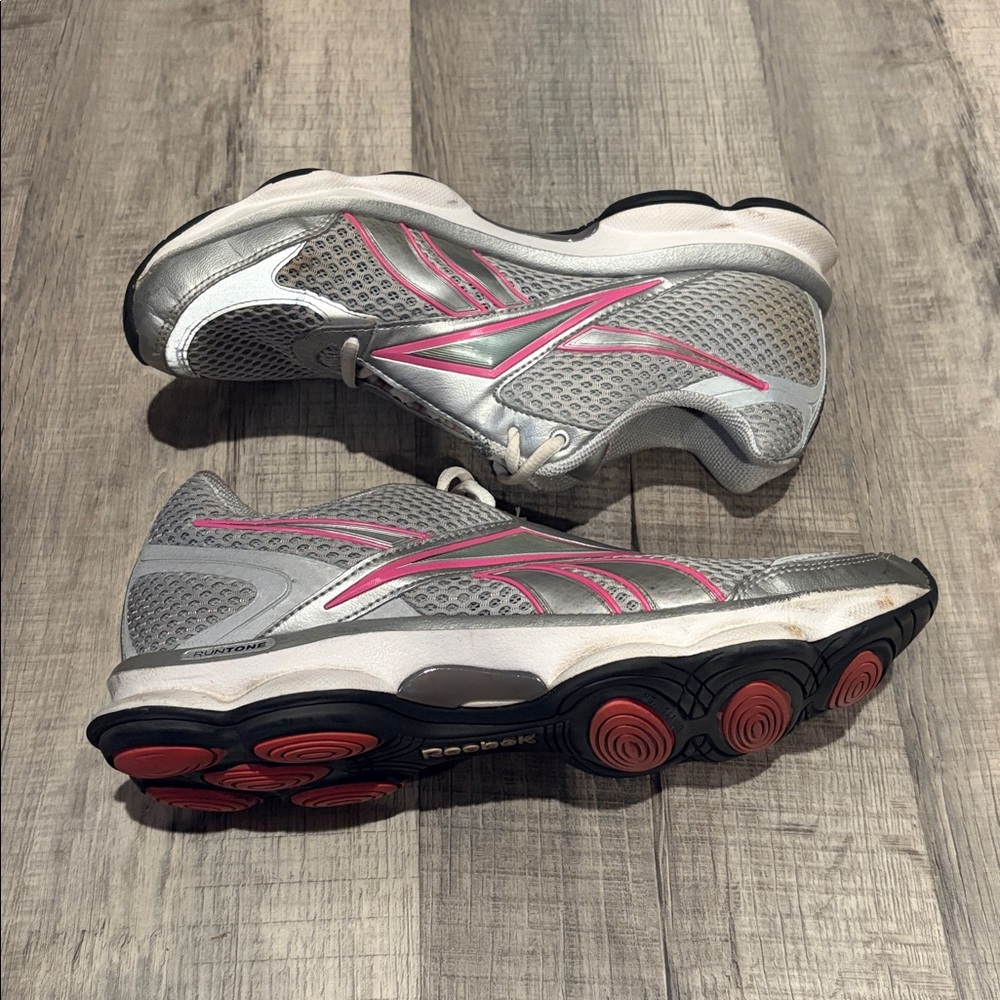 Women’s Silver and Pink Reebok Runtone, no insole included. - Picture 3 of 8